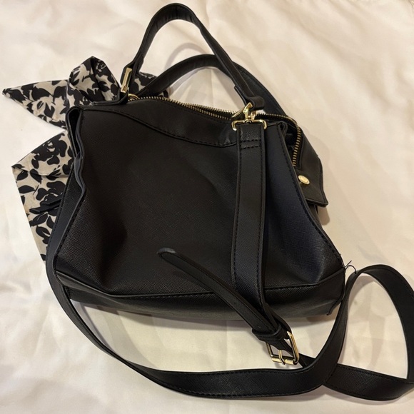 Steve Madden Black Crossbody Bag with Floral Bow - Picture 4 of 5